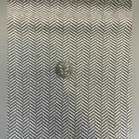 Lululemon High Waist Lleggins /Light gray / Size 4 - Picture 4 of 8